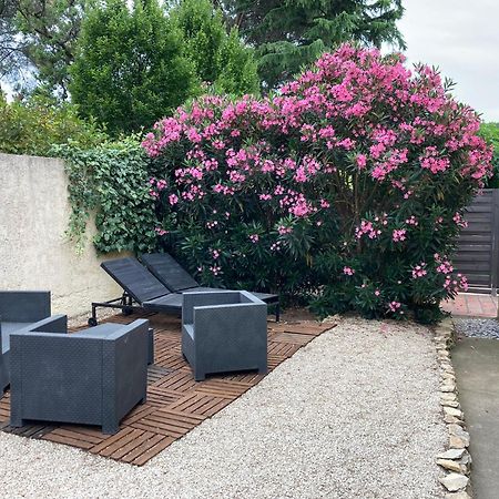 Au Coeur De La Pinede De 1 A 4 Personnes Villa Langlade Ngoại thất bức ảnh